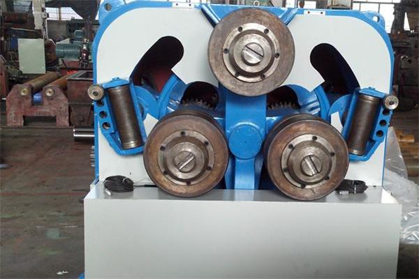 朗日廠家生產(chǎn)的型材彎曲機，順利出貨了